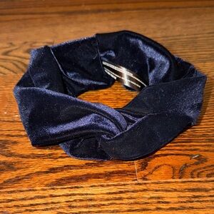 Urban Outfitters Midnight Blue Velvet Headband